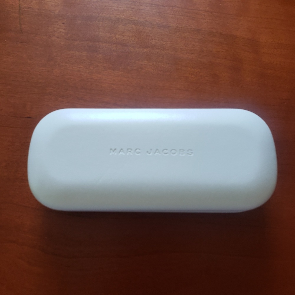 New Marc Jacob's Glass Case